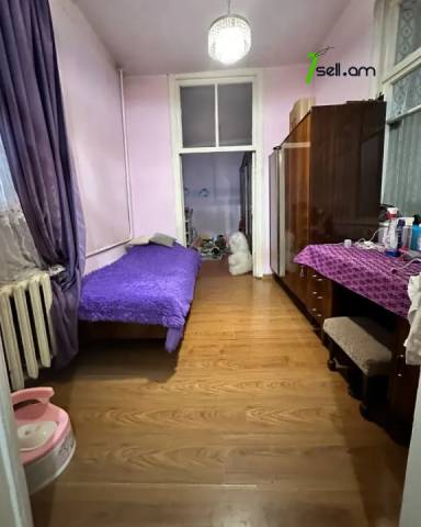 Մեկ հարկանի քարե տուն Քեռու փողոցում Արաբկիրում, 520 ք.մ.