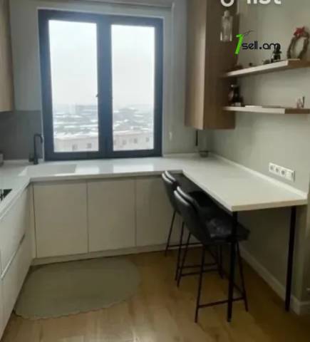 2 սենյականոց բնակարան նորակառույց շենքում Արղության փողոցում, 56 ք.մ., 8/14 հարկ, եվրովերանորոգված