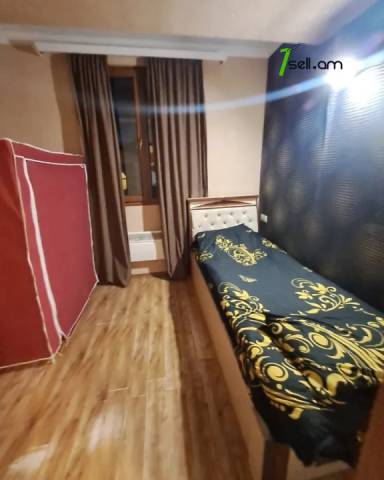 3 սենյականոց բնակարան Երվանդ Քոչարի փողոցում, 72 ք.մ., 4/9 հարկ, կապիտալ վերանորոգված