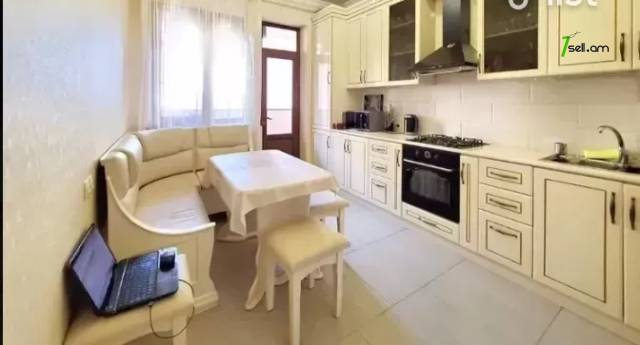 3 սենյականոց բնակարան նորակառույց շենքում Ավանում, 110 ք.մ., 2 սանհանգույց, բարձր առաստաղներ