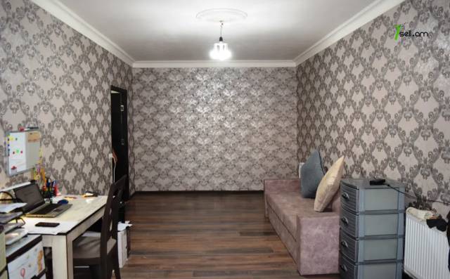 2 սենյականոց բնակարան, Արագած-6 թաղամաս, 52 ք.մ., 2/4 հարկ, եվրովերանորոգված