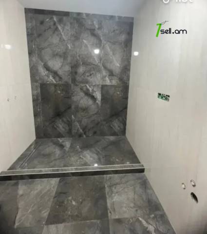 Ընդարձակ 4 սենյականոց բնակարան նորակառույց շենքում Տիգրան Պետրոսյան փողոցում, 277 ք.մ., 2/9 հարկ