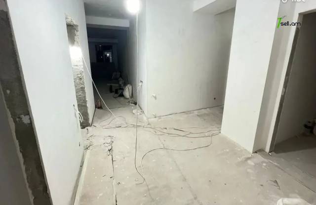 4 սենյականոց բնակարան նորակառույց շենքում Նիկողայոս Ադոնցի փողոցում, 105 քմ, 5/8 հարկ