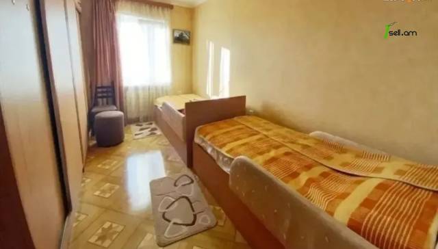 3 սենյականոց բնակարան Կոմիտասի պողոտայում, 95 քմ, նախավերջին հարկ, 2 սանհանգույց