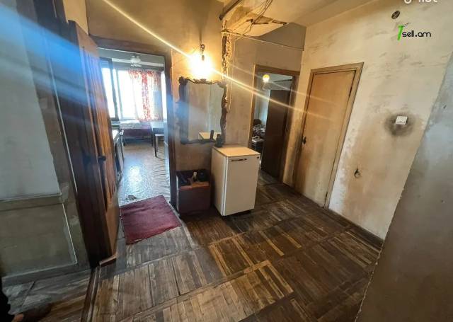 3 սենյականոց բնակարան Արցախի պողոտայում, 79 քմ, 12/14 հարկ, մի քանի պատշգամբ