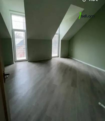 Երկու հարկանի քարե տուն Հալաբյան փողոցում Աջափնյակում, 130 ք.մ., 3+ սանհանգույց