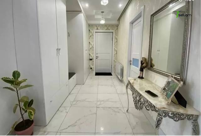 4 սենյականոց բնակարան նորակառույց շենքում Վերին Անտառային փողոցում, 146 ք.մ., 2 սանհանգույց