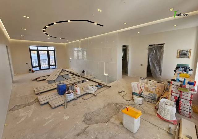 Երկու հարկանի տուն Ամառանոցային փողոցում Ձորաղբյուրում, 2600 ք.մ., 3+ սանհանգույց