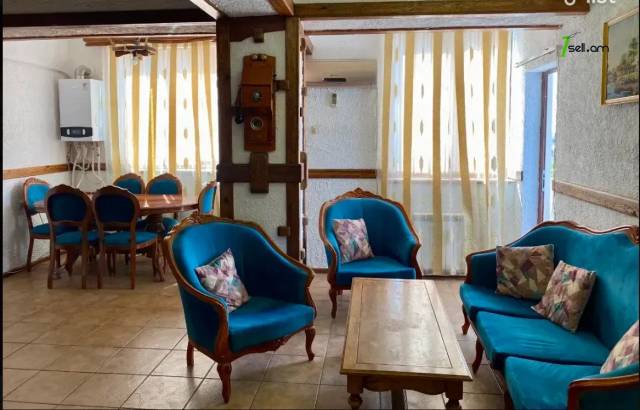 4 սենյականոց բնակարան Հակոբ Հակոբյան փողոցում, 115 քմ, 4/14 հարկ, մի քանի պատշգամբ, եվրովերանորոգված