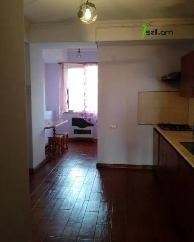 1 սենյականոց բնակարան Հանրապետության փողոցում, 48 քմ, 7/9 հարկ, կապիտալ վերանորոգված