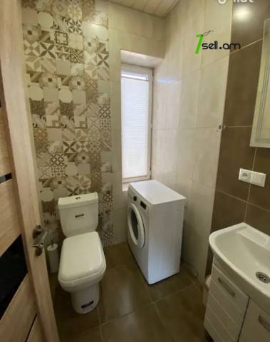 Երկու հարկանի քարե տուն Ավանում, 150 ք.մ., 2 սանհանգույց, դիզայներական ոճով վերանորոգված