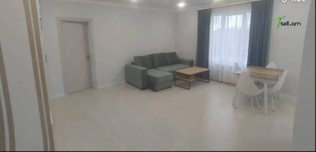 2 սենյականոց բնակարան Ֆուչիկի փողոցում, 43 ք.մ., 2/5 հարկ, եվրովերանորոգված, քարե շենք