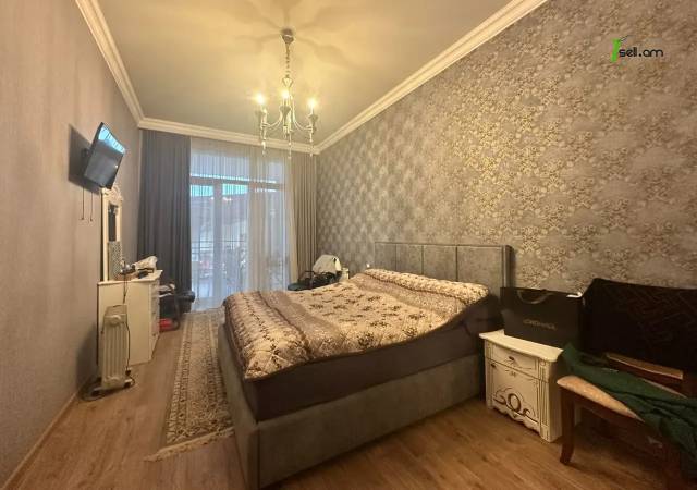 Մեկ հարկանի քարե տուն Բագրևանդի 42-րդ փողոցում Նոր Նորքում, 1100 քմ, 3+ սանհանգույց