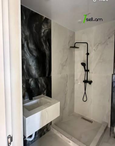 Երկու հարկանի տուն Մելքումով փողոցում Դավթաշենում, 190 քմ, 2 սանհանգույց