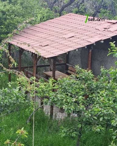 Երկու հարկանի քարե տուն Խարբերդի Աջափնյակ փողոցում Շենգավիթում, 1180 ք.մ.