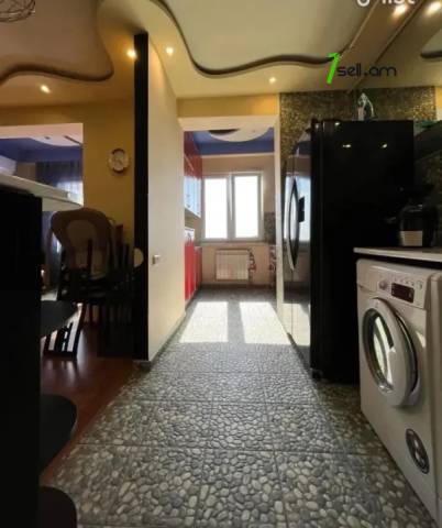 3 սենյականոց բնակարան, Քուչակ թաղամաս, 78 քմ, նախավերջին հարկ, 2 սանհանգույց, կապիտալ վերանորոգված