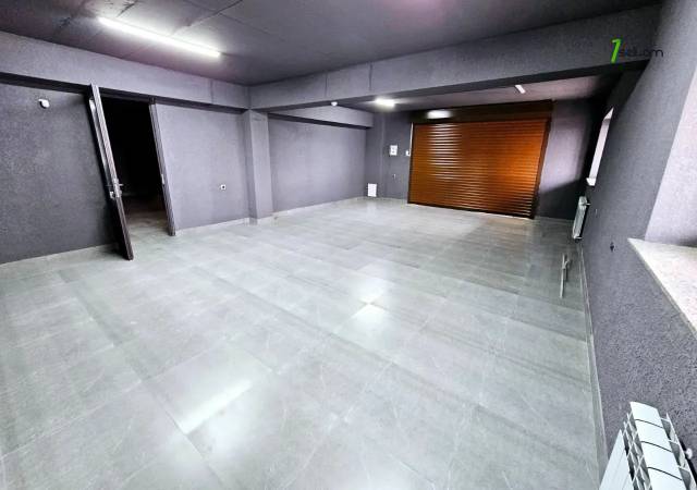 Երեք հարկանի քարե տուն, Դուրյան թաղամաս Ավանում, 400 քմ, 3+ սանհանգույց, կապիտալ վերանորոգված