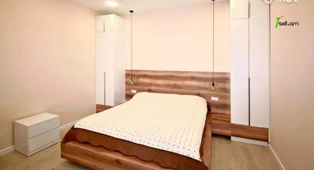 Երկու հարկանի տուն, Davit-Bek St Նոր Նորքում, 410 քմ, 2 սանհանգույց, դիզայներական ոճով վերանորոգված