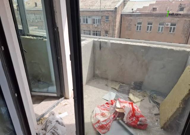 2 սենյականոց բնակարան նորակառույց շենքում Կոմիտասի պողոտայում, 67 քմ, 4/12 հարկ, բարձր առաստաղներ