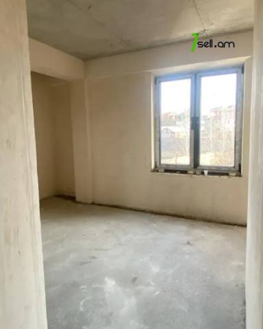 3 սենյականոց բնակարան նորակառույց շենքում, 2-րդ բնակելի զանգված, 122 ք.մ., 2 սանհանգույց