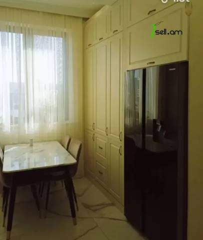 Ընդարձակ 3 սենյականոց բնակարան նորակառույց շենքում Ավանում, 190 քմ, բարձր առաստաղներ