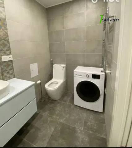 3 սենյականոց բնակարան Կոմիտասի պողոտայում, 76 ք.մ., բարձր առաստաղներ, նախավերջին հարկ