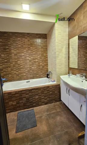 2 սենյականոց բնակարան Խորենացու փողոցում, 85 ք.մ., 6/9 հարկ, կապիտալ վերանորոգված