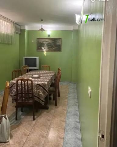 Կոմերցիոն անշարժ գույք Պարոնյան փողոցում կենտրոնում, 130 քմ