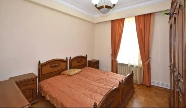 Ընդարձակ 4 սենյականոց բնակարան նորակառույց շենքում Ալեք Մանուկյանի փողոցում, 210 քմ, 2/10 հարկ