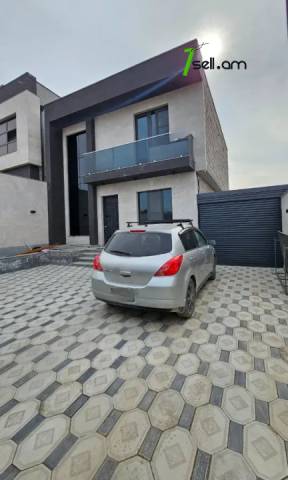 Երկու հարկանի քարե տուն, Դուրյան թաղամաս Ավանում, 390 քմ, 2 սանհանգույց, կապիտալ վերանորոգված