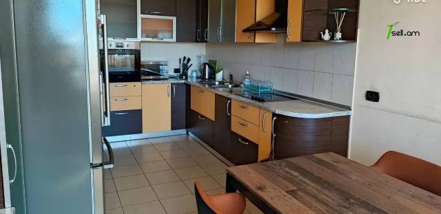 4 սենյականոց բնակարան նորակառույց շենքում Հյուսիսային պողոտայում, 160 քմ, նախավերջին հարկ