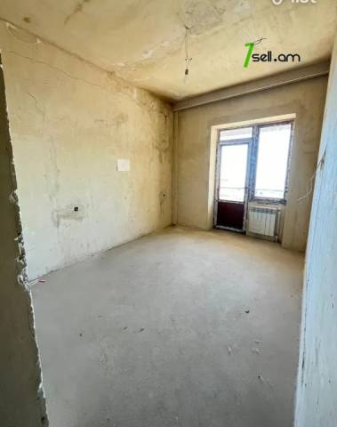 4 սենյականոց բնակարան նորակառույց շենքում Սերո Խանզադյան փողոցում, 130 քմ, 15/17 հարկ