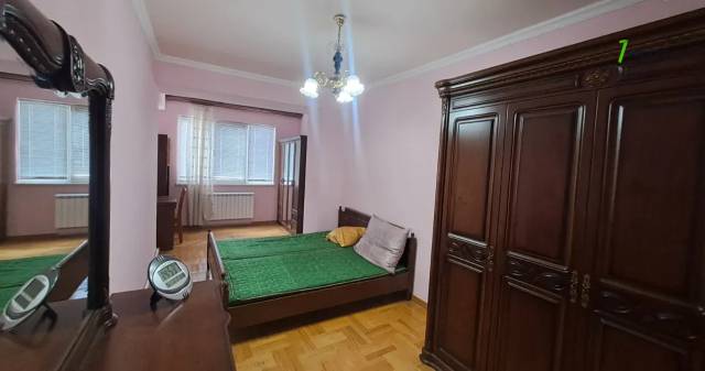 2 սենյականոց բնակարան Սարյանի փողոցում, 80 քմ, 10/16 հարկ, 2 սանհանգույց, կապիտալ վերանորոգված