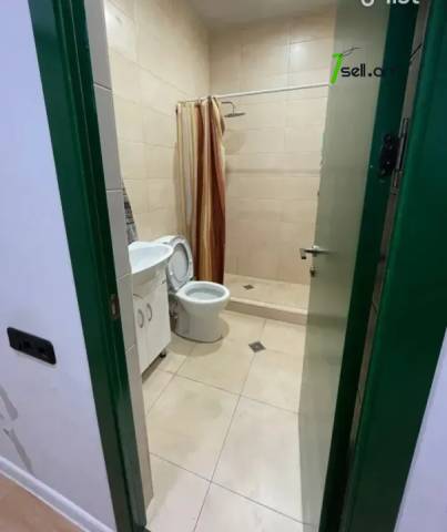 2 սենյականոց բնակարան նորակառույց շենքում Շինարարների փողոցում, 43 ք.մ., բարձր առաստաղներ