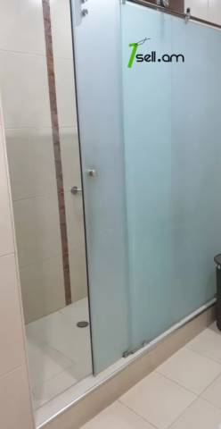 3 սենյականոց բնակարան նորակառույց շենքում Արաբկիրի 27-րդ փողոցում, 94 ք.մ., բարձր առաստաղներ