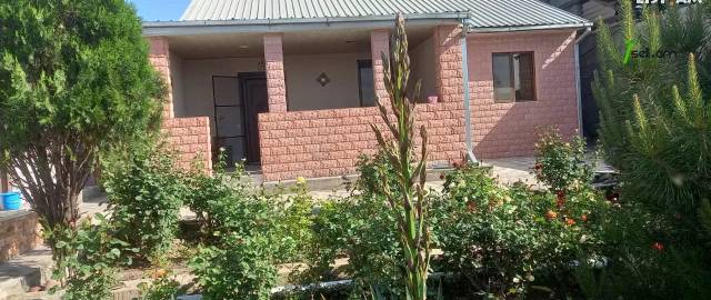 Մեկ հարկանի քարե տուն Ղուկասավանում, 2000 ք.մ., մեծ հողամաս, կապիտալ վերանորոգված