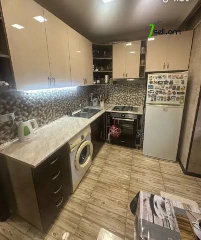 4 սենյականոց բնակարան Գայի պողոտայում, 75 քմ, կապիտալ վերանորոգված, քարե շենք