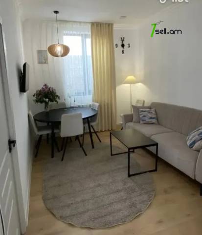 Մեկ հարկանի քարե տուն 16-րդ փողոցում Զովունիում, 60 քմ, կապիտալ վերանորոգված