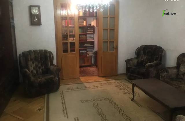 3 սենյականոց բնակարան Ավետ Ավետիսյան փողոցում, 81 ք.մ., նախավերջին հարկ, քարե շենք