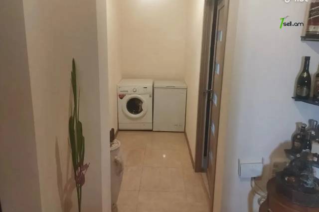 4 սենյականոց բնակարան Զաքարիա Քանաքեռցու փողոցում, 80 ք.մ., նախավերջին հարկ, կապիտալ վերանորոգված