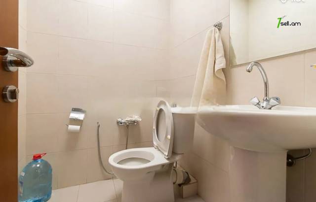 3 սենյականոց բնակարան նորակառույց շենքում Պարոնյանի փողոցում, 101 քմ, 8/11 հարկ, 2 սանհանգույց