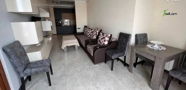 2 սենյականոց բնակարան նորակառույց շենքում Չարենցի փողոցում, 70 քմ, 5/12 հարկ, 2 սանհանգույց