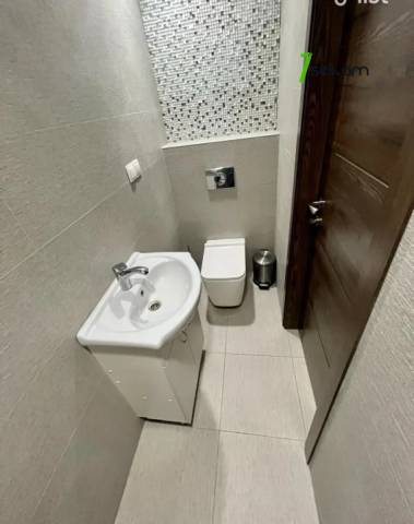 3 սենյականոց բնակարան նորակառույց շենքում Վերին Անտառային փողոցում, 130 քմ, 3/15 հարկ