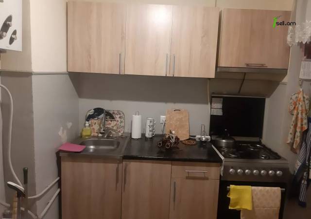 3 սենյականոց բնակարան Արցախի պողոտայում, 57 ք.մ., եվրովերանորոգված, քարե շենք