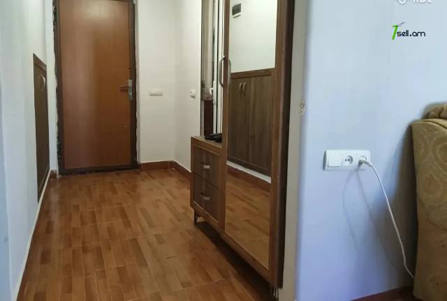 2 սենյականոց բնակարան, Մարգարյան 1-ին նրբանցք, 60 ք.մ., կապիտալ վերանորոգված, քարե շենք