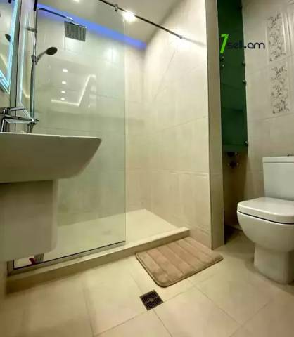 1 սենյականոց բնակարան նորակառույց շենքում Ամիրյան փողոցում, 46 ք.մ., 5/19 հարկ, եվրովերանորոգված