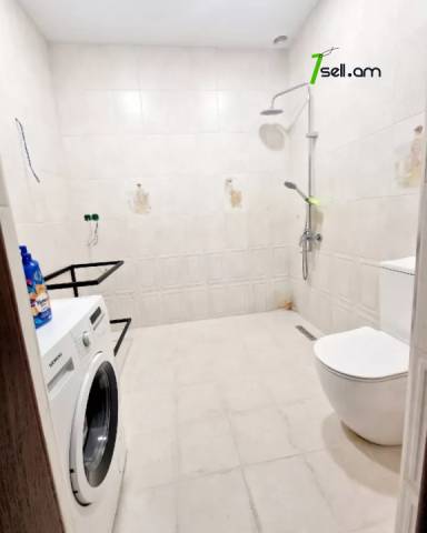 Երկու հարկանի քարե տուն Ծարավ աղբյուրի փողոցում Ավանում, 900 քմ, 3+ սանհանգույց, եվրովերանորոգված