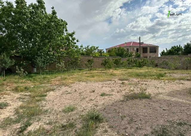 Չորս հարկանի քարե տուն 1-րդ փողոցում Քասախում, 448 ք.մ., 3+ սանհանգույց, մասնակի վերանորոգում