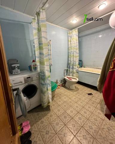 3 սենյականոց բնակարան Սարյան փողոցում, 100 քմ, 13/15 հարկ, կապիտալ վերանորոգված