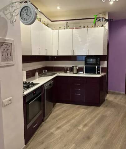 4 սենյականոց բնակարան Փավստոս Բուզանդի փողոցում, 110 ք.մ., նախավերջին հարկ, 2 սանհանգույց